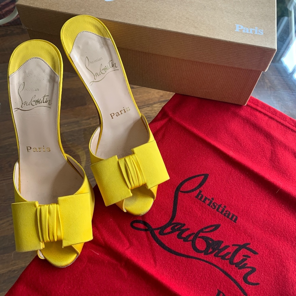 RARE Authentic Christian Louboutin Stiletto-Yellow Satin Peep Toe Bow JOLI-NOEUD